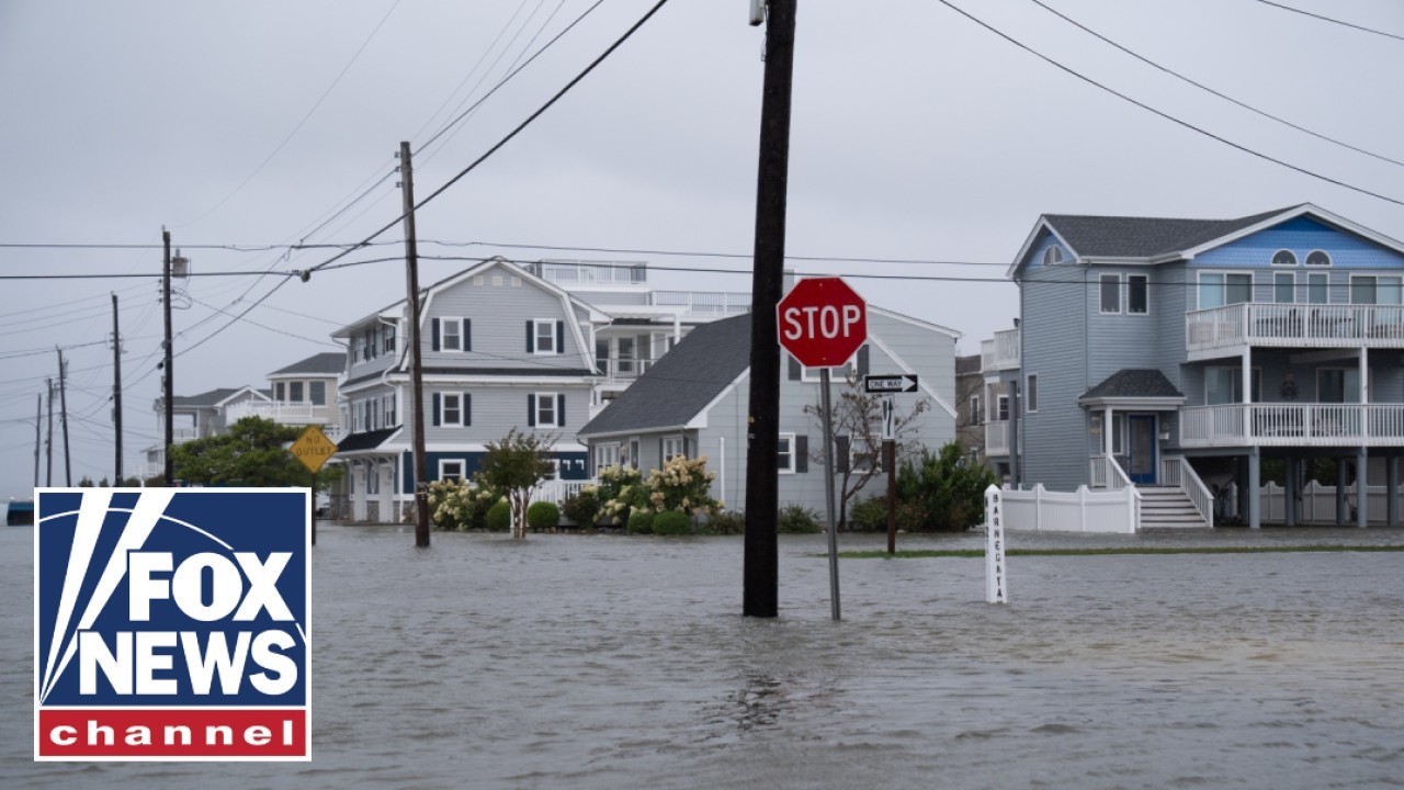 JUST IN: More than 70k without power as nor'easter SLAMS East Coast