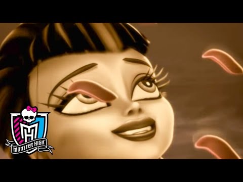 Monster High: Why Do Ghouls Fall in Love?'