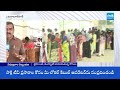 రోగులతో కిటకిటలాడుతున్న ఆసుపత్రులు| Dengue Fevers Spreading in Palamuru Dist | @SakshiTV  - 02:51 min - News - Video