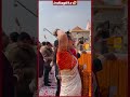 అయోధ్య రామాలయంలో నటి కంగనా రనౌత్ సందడి | Actress Kangana Ranaut in Ayodhya #shorts  - 00:47 min - News - Video