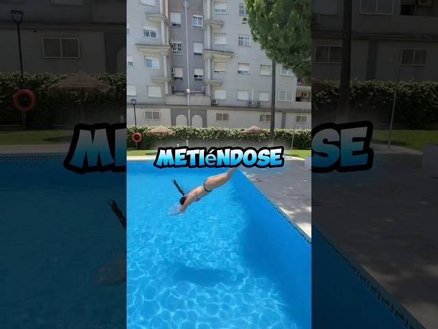 Diferentes Tipos De Personas Metiéndose Al Agua #agua #verano