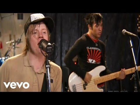 Fall Out Boy - Sugar, We're Goin Down (AOL Sessions) 2005