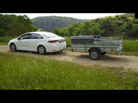 The new 2022 TOYOTA CLROLLA 1.5 towing trailer