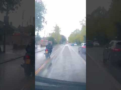 Reckless Undertaking by this Motorcyclist in Wet Conditions #DashCam #Shorts #Driving