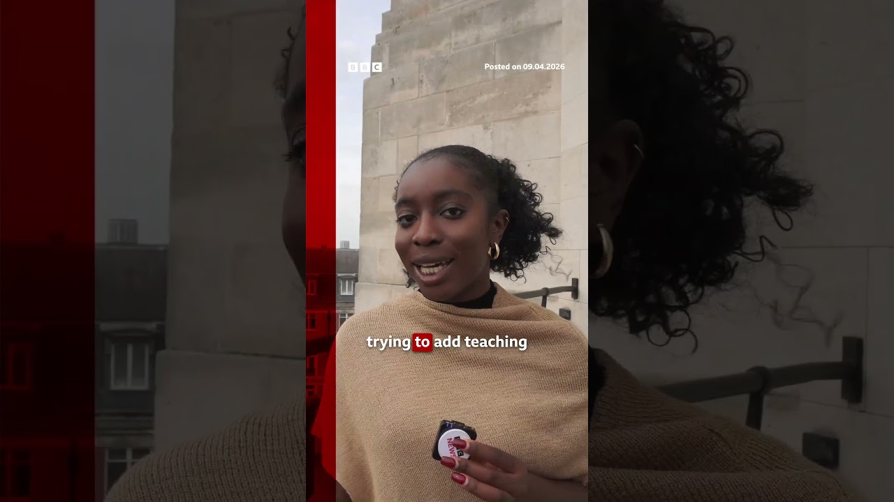 22,000 students told to pay back 'mis-sold' maintenance loans in UK. Students Loan BBCNews