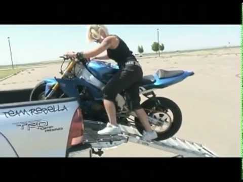 美女騎重機 翹孤輪 《意外篇》Rocker wheelie