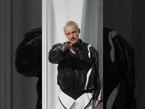 Vibing in Barcelona #streetstyle #fashion #model