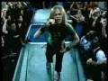Avril Lavigne-Sk8er Boi Official Music Video