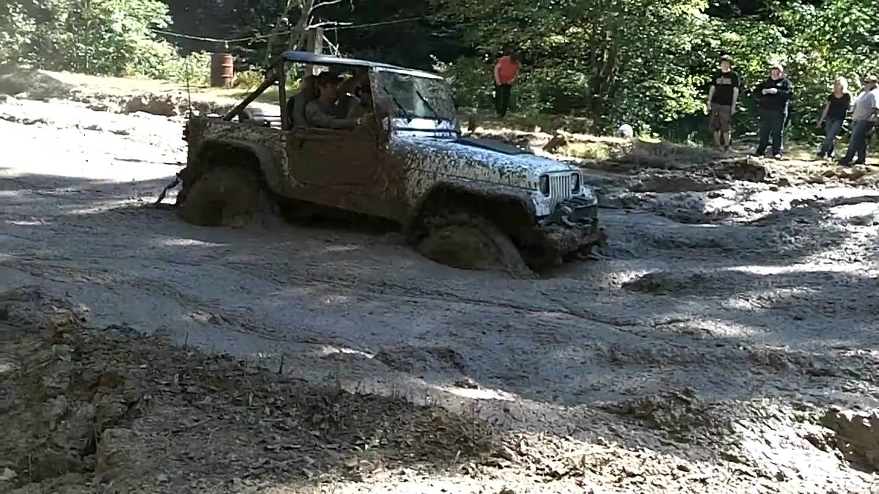 Ford mud bogging #10