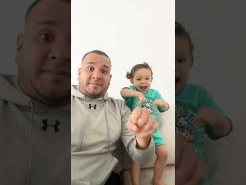 Moto Pingüino con Papá 🏍️🐧 #penguin #funny #cute #viral #baby #mexico #colombia #babygirl