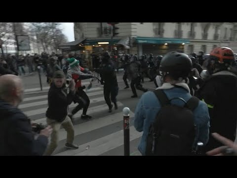 Clashes between police officers and demonstrators during protest against racism and far-right | AFP