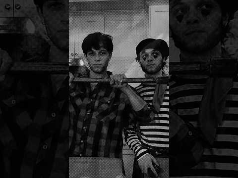 takin a picture 👻 #halloween #sturniolotriplets