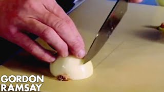 正確地切出漂亮的洋蔥丁