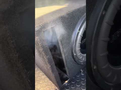 Ayyy mi WOOFER 🔥 🔥 🔊 #car SE QUEMO SE QUEMO #car #audio #parati #soundcar #power #comenta