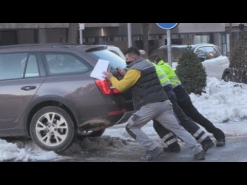 Lucha contra el hielo y la nieve en el centro de España