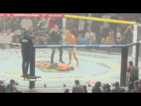 Max holloway seconds after knocking out justin gaethje with buzzer beater punch | ufc 300