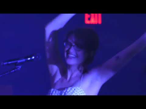 MUNA - "Loose Garment" (Live in Boston)