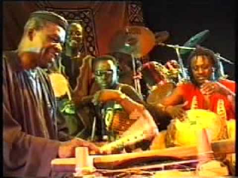 Habib Koité - Kominé (from cd Ma Ya 1998 - cj003)