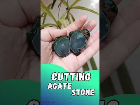 Opening a wonderful agate stone #gemstone #shorts
