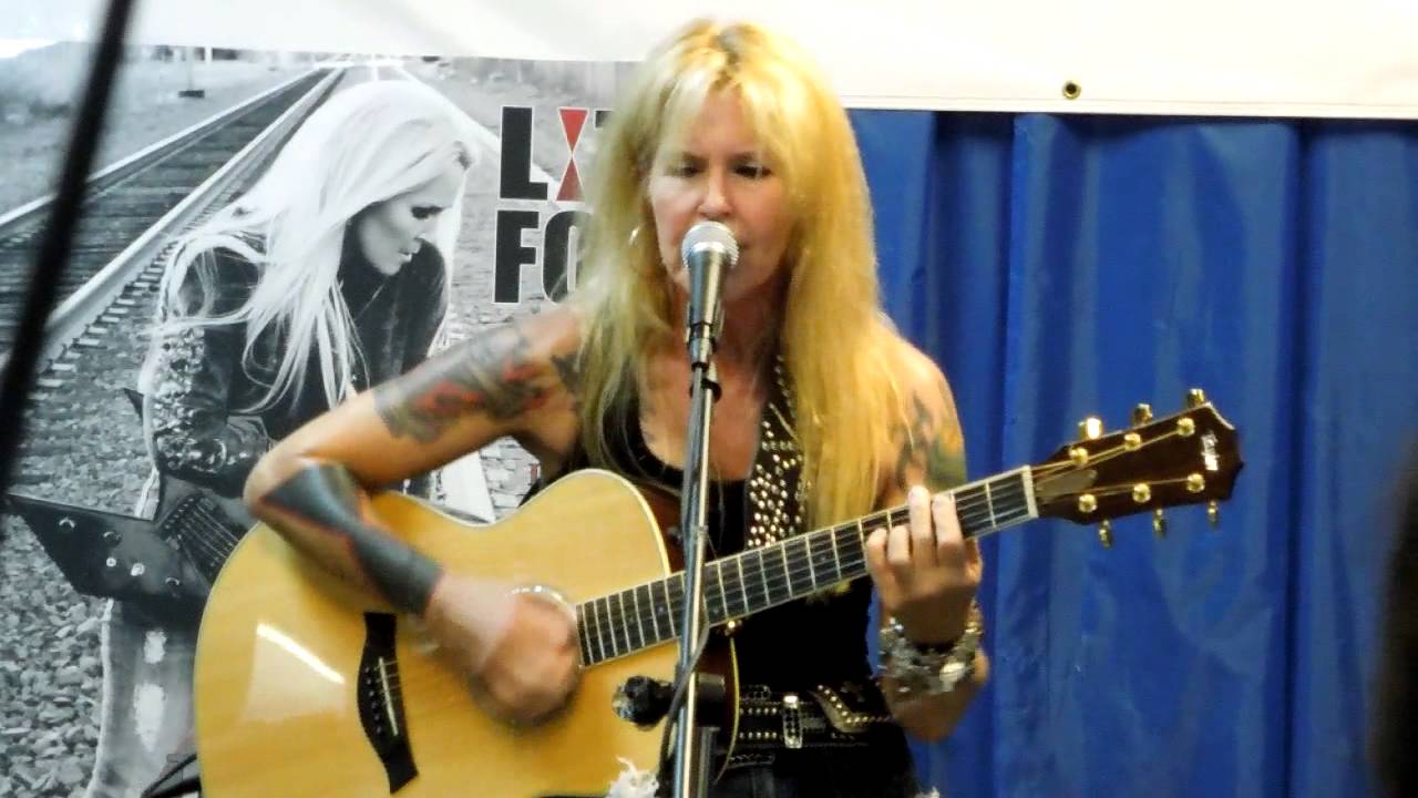 Youtube lita ford kiss me deadly live #3