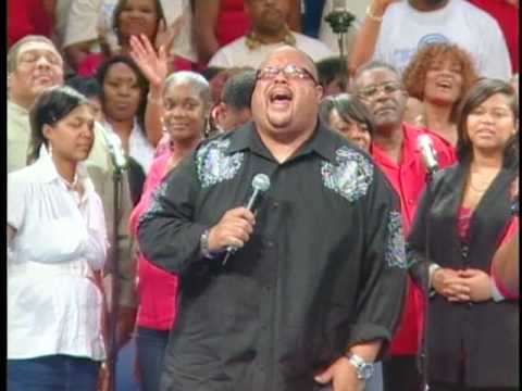 Monica Allen and Fred Hammond singing