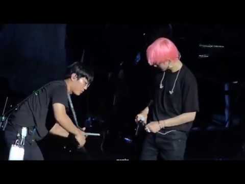 Tae's Stage Accident & Yoongi's Quick Response