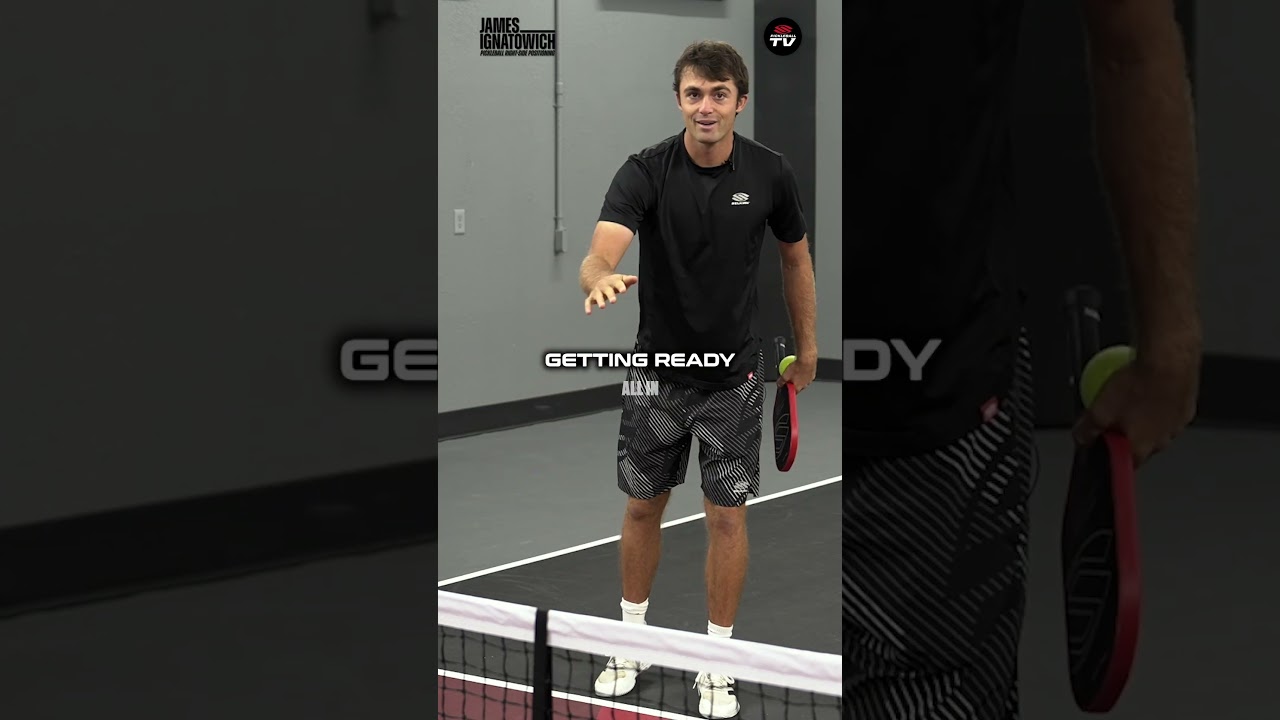 @JamesIgnatowich will teach you how to hit the 1-handed backhand inside-foot lob 🗣️ #pickleball