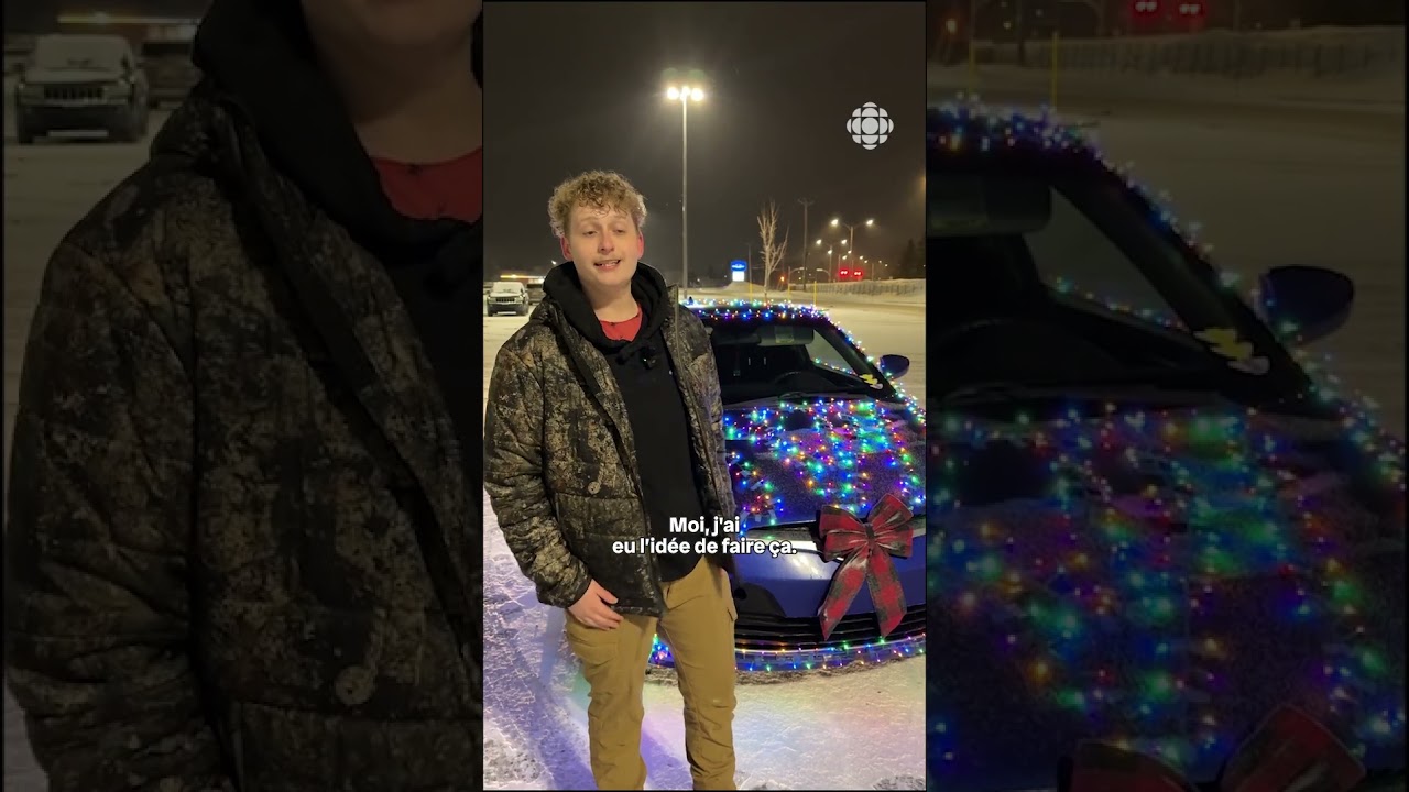 Une voiture aux lumières de Noël attire les regards à Victoriaville
