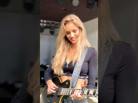 #guitar #blonde #concert