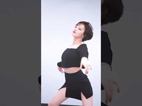 伊原六花がLE SSERAFIM(르세라핌) -Perfect Night踊ってみた!! #shorts