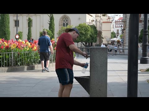 Temperatures soar in Seville as a heatwave hits Europe | AFP