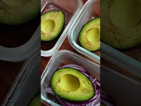 How to Store Avocados to Keep Them From Browning #shorts