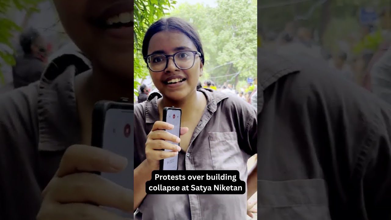 Protests over PG building collapse in Satya Niketan at Arts Faculty, DU