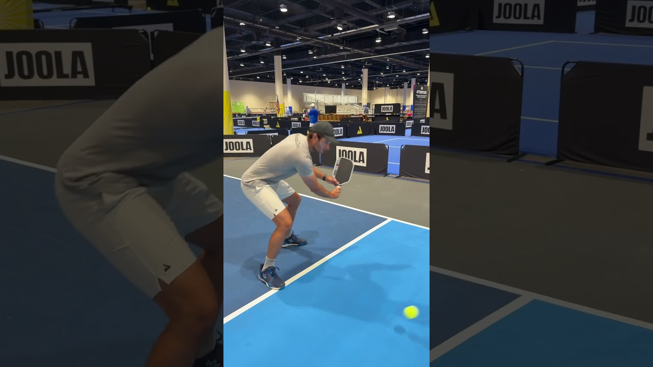Can you spot the difference? 👀 #pickleballtips #dink #dinking