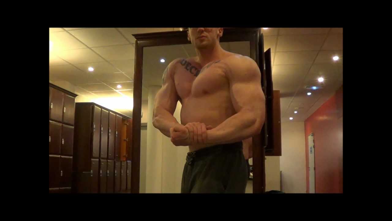 tall-bodybuilder-alex-rem-posing-at-245-lbs-after-chest-youtube