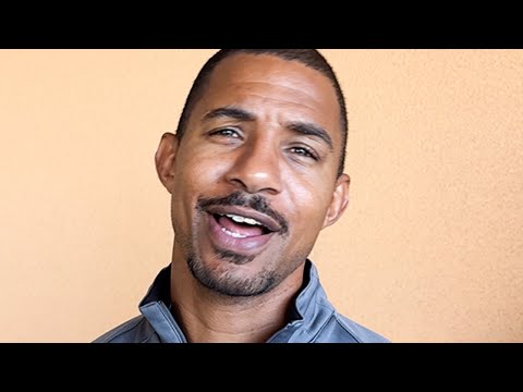 Bernie Davis CLAPS BACK at De La Hoya on Canelo & Crawford “SCRIPTED” push & TALKS TRASH to opponent