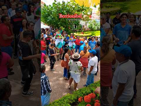 Bailamos... #berriozábal #marimba #mexico #domingo #baile #mexico #tradiciones #visitachiapas