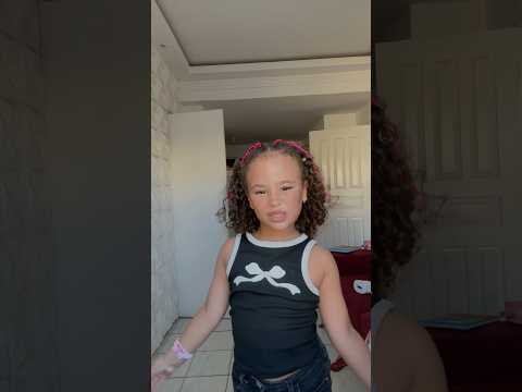 Ah mas pq vc vive desarrumada? #izadoralima #shorts #rotinademae