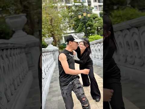 The S.O.S girl asked for help. | STRONGER VIBES #sov #action #kindness #hero #help