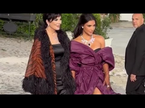 #KimKardashian e Kris Jenner ad Alberobello per Alta Moda di Dolce & Gabbana