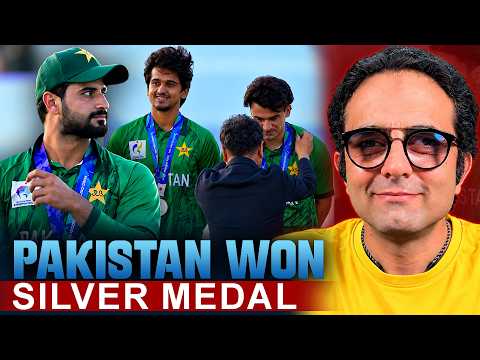 Gold Haath Se Gaya, <strong>Silver</strong> Le Kar Hi Khush! Pakistan Celebrate <strong>Silver</strong> After Losing Gold Medal Clash