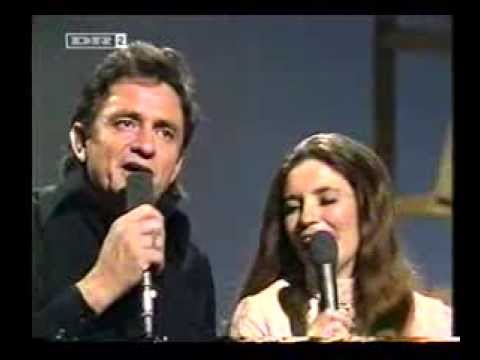Johnny Cash & June Carter- Help Me Make It Through The Night