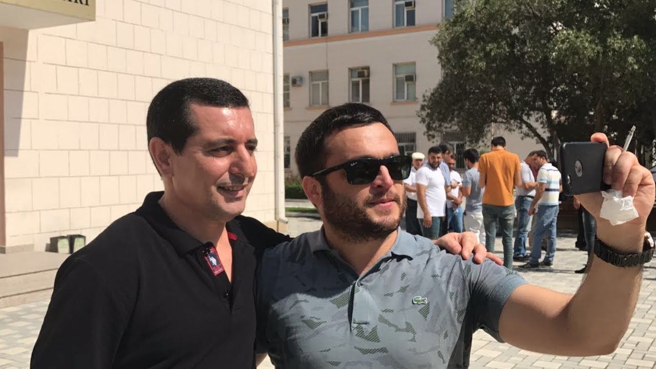 Финдиректор газеты "Азадлыг" освобожден в зале суда