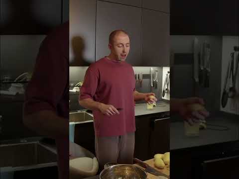 Der Topf so: 💥💦 • Marcel so: 😎Well, well, well…