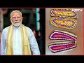 PM Modi News | PM Orders Traditional Himachali ‘Poole’ Slippers for Kashi Priests, Pays Personally  - 04:09 min - News - Video
