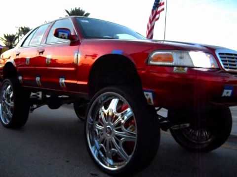 Ford Crown Vic on 30