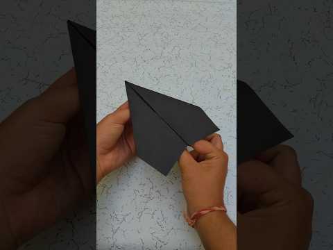 SIMPLE AND EASY PAPER PLANE ORIGAMI | HOW TO MAKE A SIMPLE AND EASY PAPER PLANE #SHORTS #VIRAL