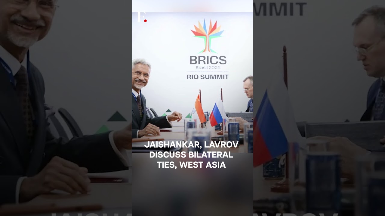 Jaishankar Meets Russia's Lavrov, Iran's Araghchi On Sidelines Of BRICS In Brazil | N18G