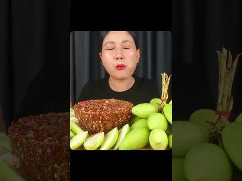 มะม่วงเปรี้ยว น้ำจิ้มแจ่วปลาร้า #mukbang #eatingshow #thaifood #สาวเลยกินแซ่บ