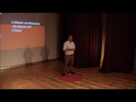 “Cuando los cambios generan nuevas oportunidades” | Pablo Fernández | TEDxBarrioSanNicolasSalon